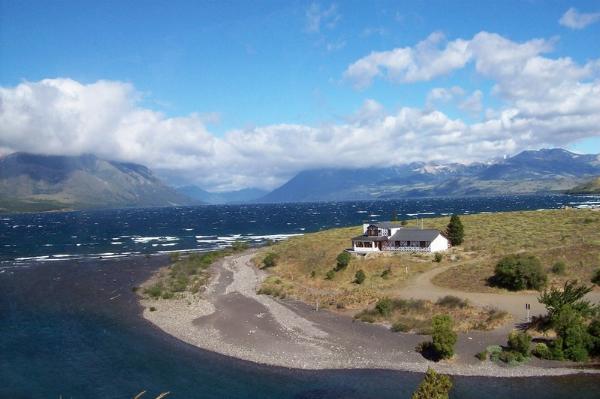 Photo of the campground Los Coihues, Lago Huechulafquen, Neuquén, Argentina
